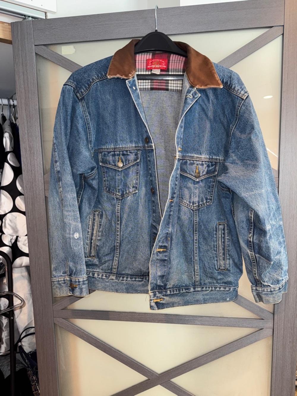 Marlboro Country Store Men's Blue Denim Jacket with Genuine Leather Collar 90’s